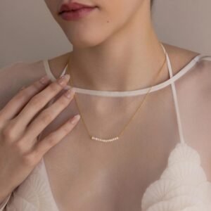 Pearl Curve Necklace